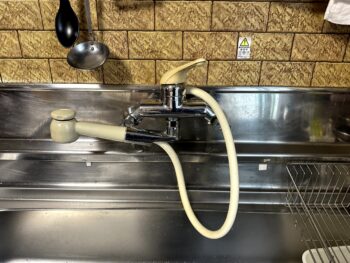 台所水栓金具交換工事前後